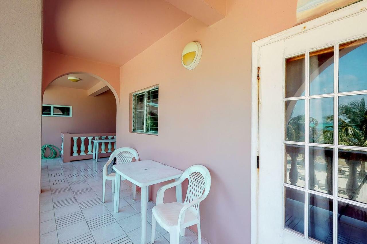 Palm @ Caribe Island Apartment Сан Педро Екстериор снимка