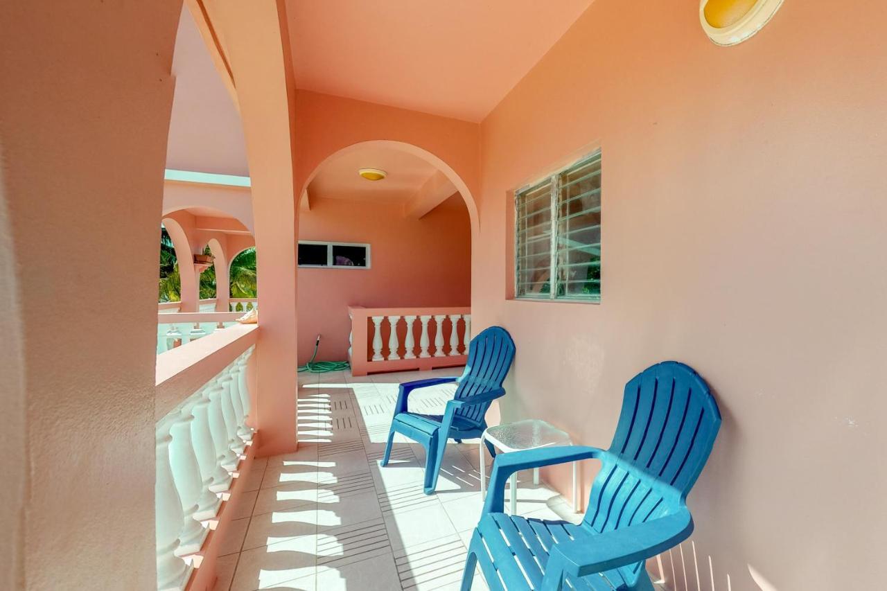 Palm @ Caribe Island Apartment Сан Педро Екстериор снимка